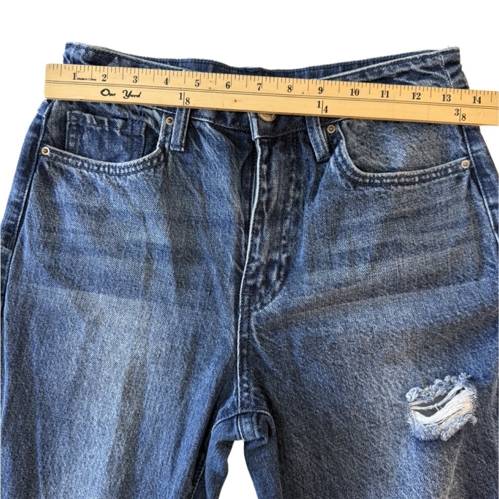 YMI high rise, distressed, cropped leg jeans. Size 5/27 - Picture 4 of 10